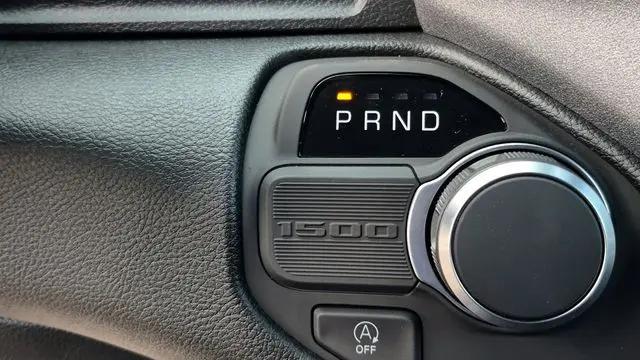 2026 Ram 1500 Express Crew Cab 4x4 57 Box