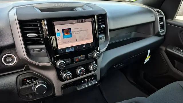 2026 Ram 1500 Express Crew Cab 4x4 57 Box
