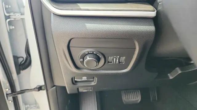 2026 Jeep Grand Cherokee L Altitude 4x2