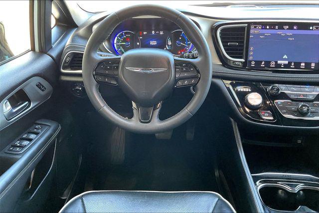 2023 Chrysler Pacifica Hybrid Limited