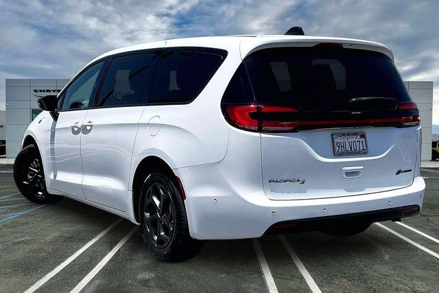 2023 Chrysler Pacifica Hybrid Limited