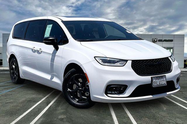 2023 Chrysler Pacifica Hybrid Limited