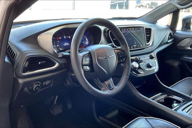 2023 Chrysler Pacifica Hybrid Limited