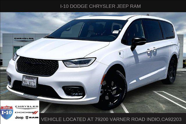 2023 Chrysler Pacifica Hybrid Limited for sale in Indio, CA