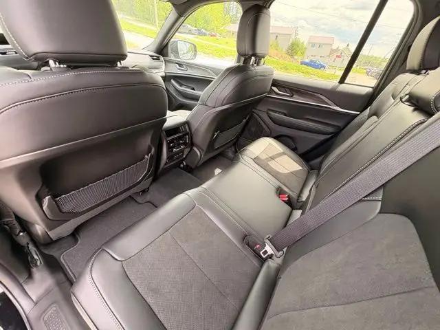 2026 Jeep Grand Cherokee Altitude 4x4