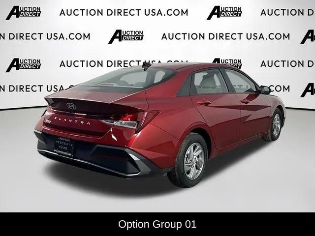 2025 Hyundai Elantra SE