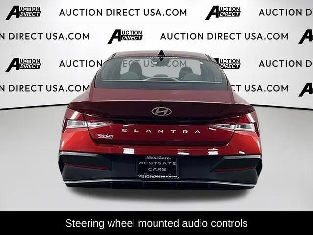 2025 Hyundai Elantra SE