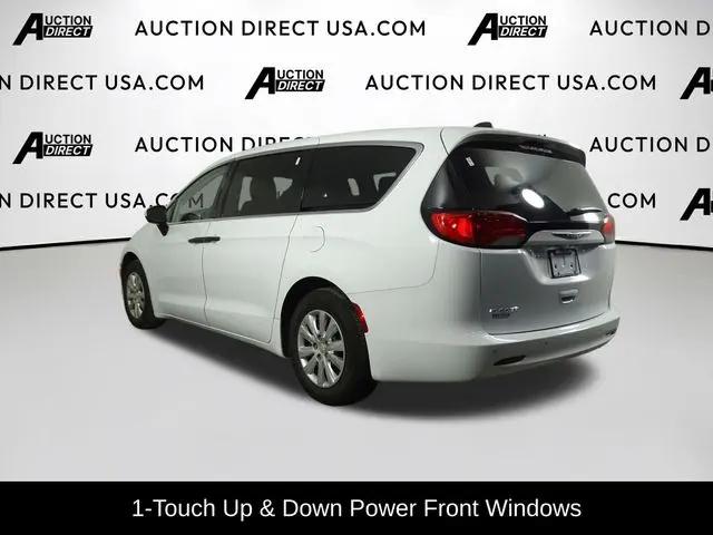2021 Chrysler Voyager L