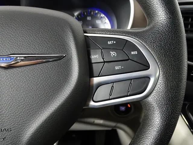 2021 Chrysler Voyager L