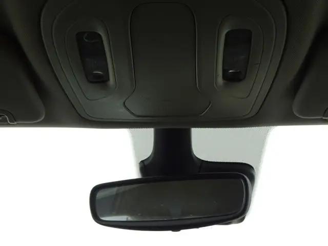 2021 Chrysler Voyager L