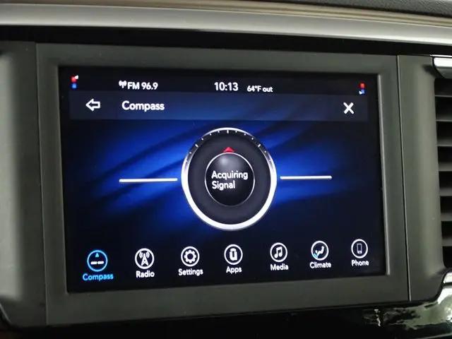 2021 Chrysler Voyager L