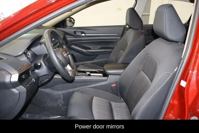 2024 Nissan Altima SV FWD