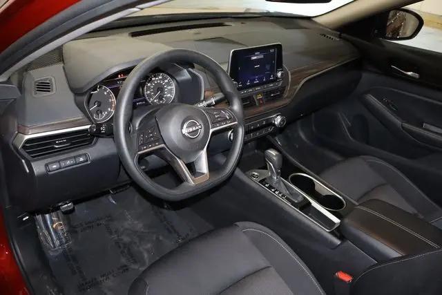 2024 Nissan Altima SV FWD