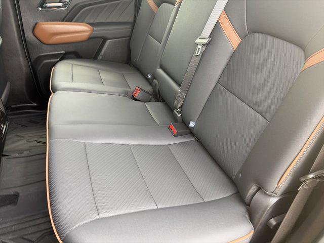 2024 GMC Canyon 4WD AT4