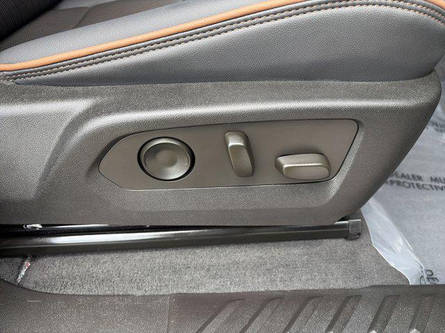 2024 GMC Canyon 4WD AT4