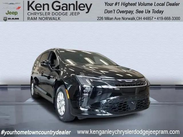 2027 Chrysler Pacifica Select for sale in Norwalk, OH