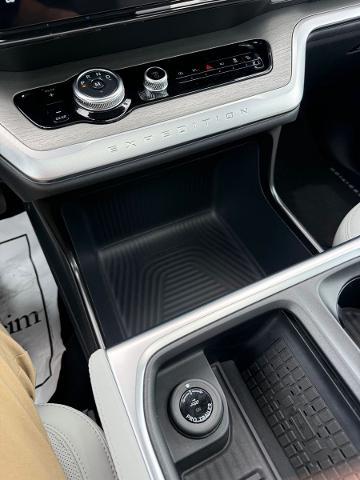 2025 Ford Expedition Platinum MAX