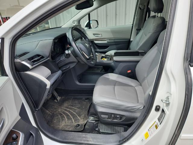 2022 Toyota Sienna XLE 7 Passenger