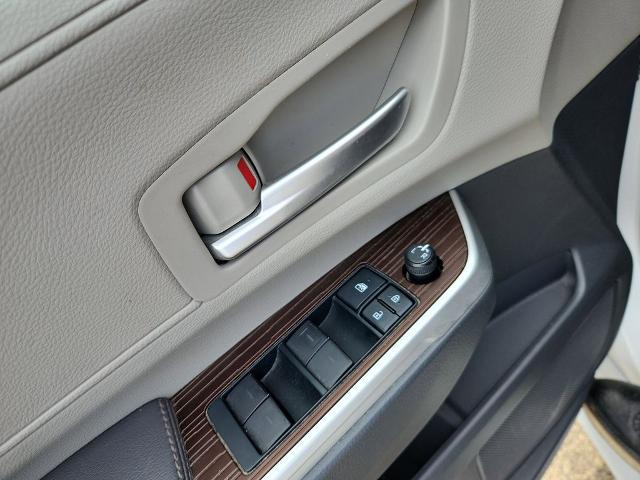 2022 Toyota Sienna XLE 7 Passenger
