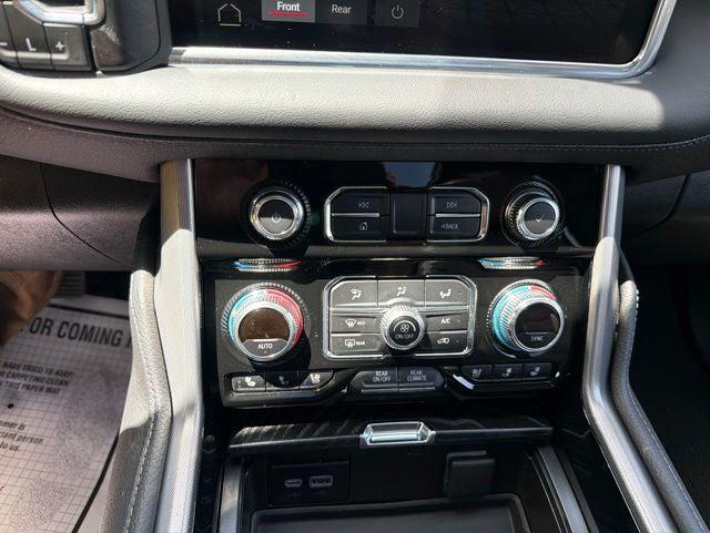 2024 GMC Yukon 4WD Denali