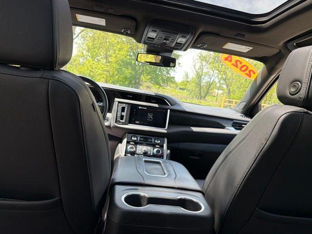2024 GMC Yukon 4WD Denali