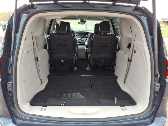 2024 Chrysler Pacifica Hybrid Select