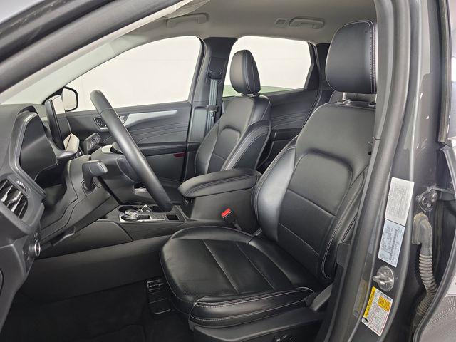 2025 Ford Escape Platinum