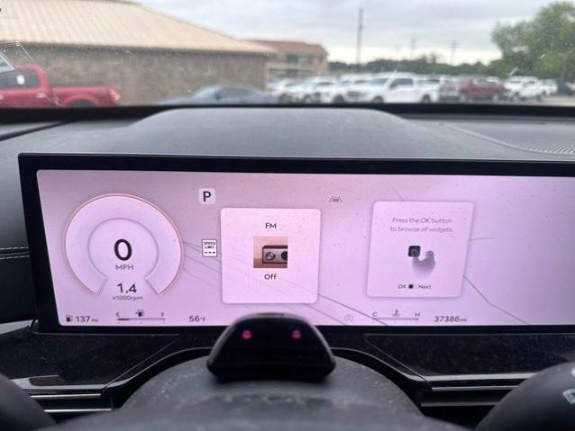 2025 Genesis GV80 2.5T Standard AWD