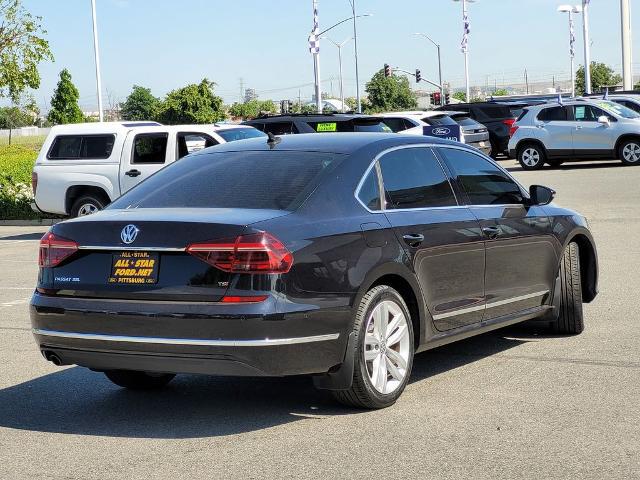 2018 Volkswagen Passat 2.0T SEL Premium
