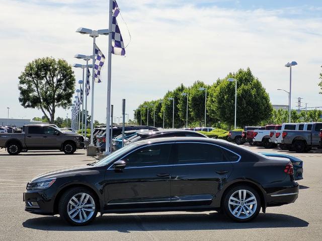 2018 Volkswagen Passat 2.0T SEL Premium