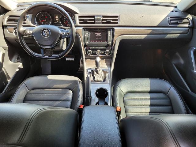2018 Volkswagen Passat 2.0T SEL Premium