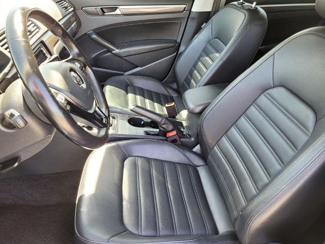 2018 Volkswagen Passat 2.0T SEL Premium