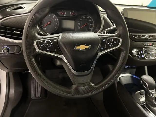 2022 Chevrolet Malibu FWD LT