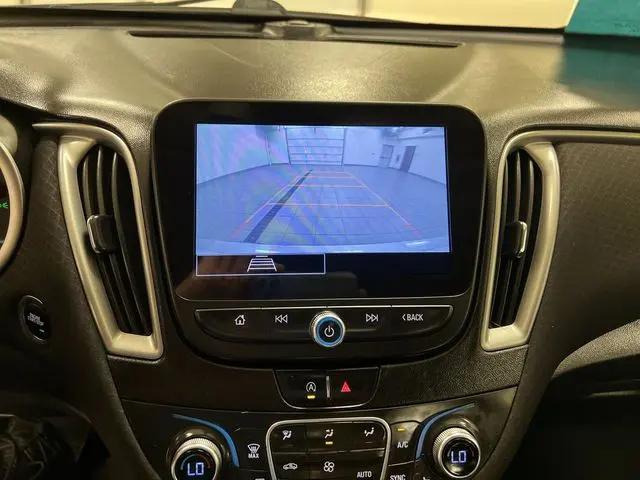 2022 Chevrolet Malibu FWD LT