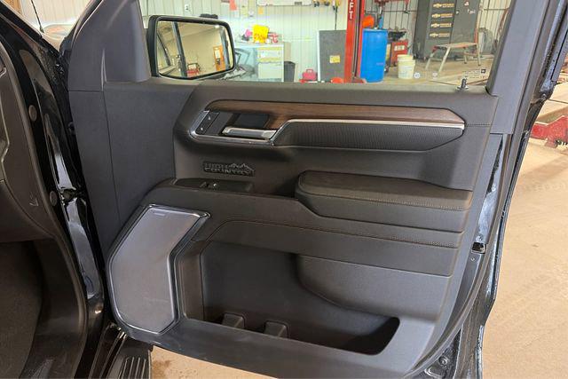 2024 Chevrolet Silverado 1500 4WD Crew Cab Short Bed High Country