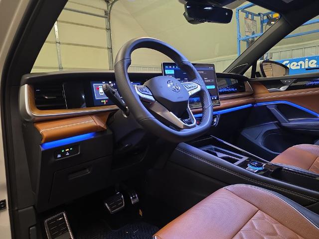 2025 Volkswagen Tiguan 2.0T SEL R-Line