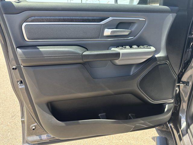 2022 Ram 1500 Big Horn Crew Cab 4x4 5'7" Box