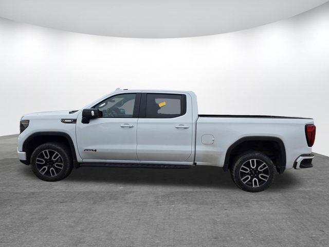 2023 GMC Sierra 1500 4WD Crew Cab Standard Box AT4