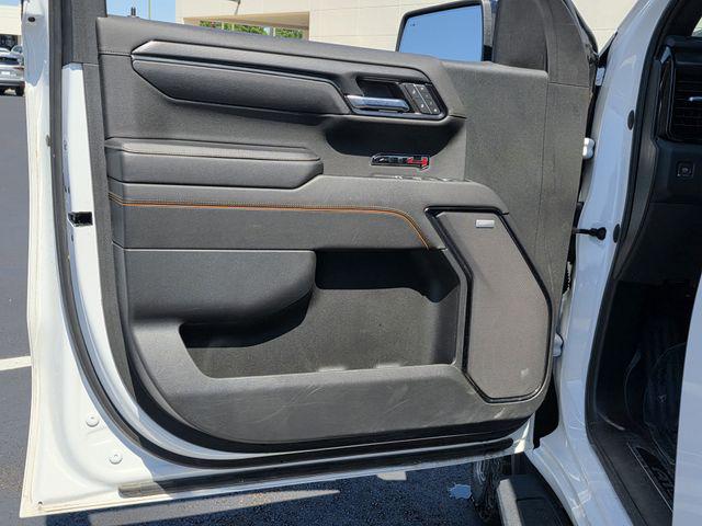 2023 GMC Sierra 1500 4WD Crew Cab Standard Box AT4