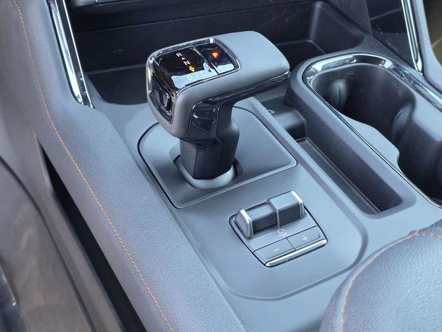 2023 GMC Sierra 1500 4WD Crew Cab Standard Box AT4