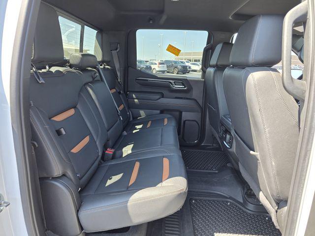 2023 GMC Sierra 1500 4WD Crew Cab Standard Box AT4