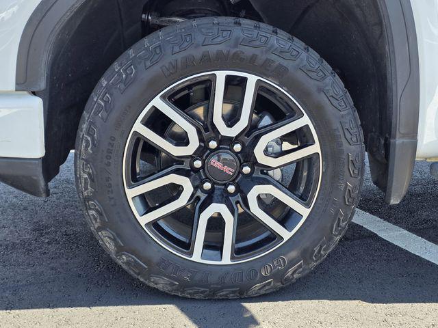 2023 GMC Sierra 1500 4WD Crew Cab Standard Box AT4