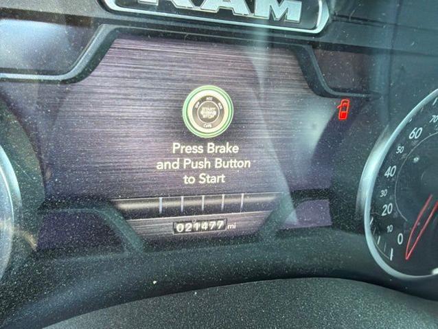 2023 Ram 1500 Big Horn Crew Cab 4x4 5'7" Box