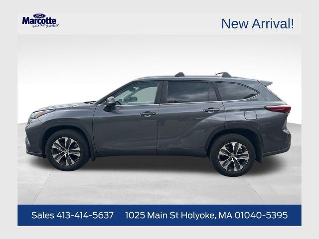 2023 Toyota Highlander XLE for sale in Holyoke, MA