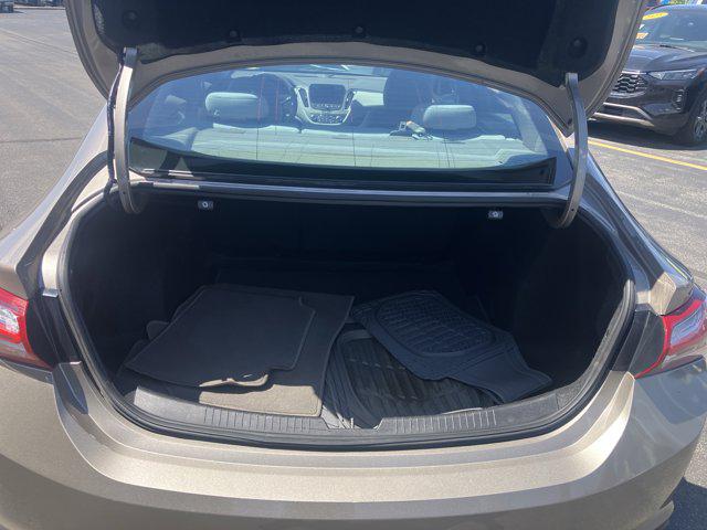 2022 Chevrolet Malibu FWD LT