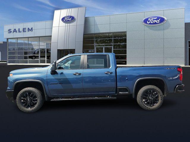 2025 Chevrolet Silverado 2500HD 4WD Crew Cab Standard Bed Custom