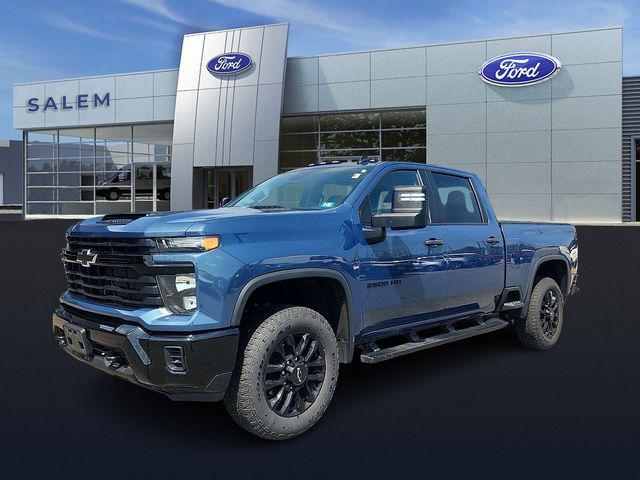 2025 Chevrolet Silverado 2500HD 4WD Crew Cab Standard Bed Custom