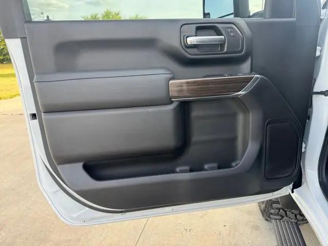 2025 Chevrolet Silverado 3500HD 4WD Regular Cab Long Bed LT