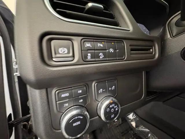 2024 GMC Yukon 4WD AT4