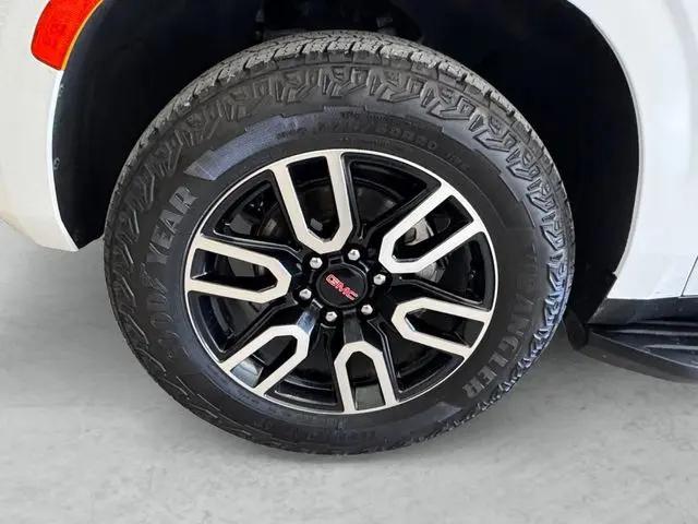 2024 GMC Yukon 4WD AT4